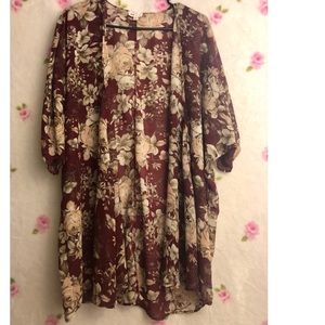 💰3 for $20💰 Burgandy & floral patterned kimono